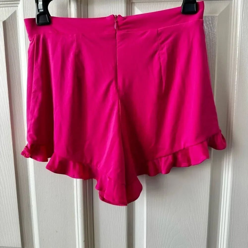 NBD fuchsia shorts - Picture 2 of 8